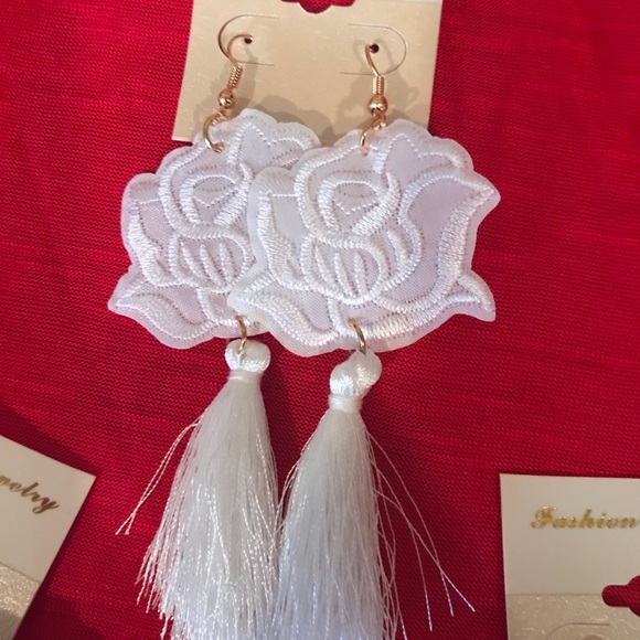 Earrings - Picture 2 of 5